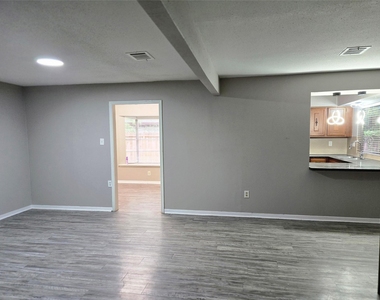 1903 Riflewood Circle - Photo Thumbnail 2