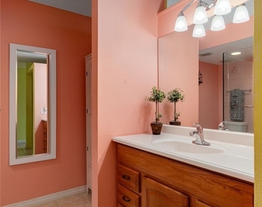 5959 Winkler Road - Photo Thumbnail 15