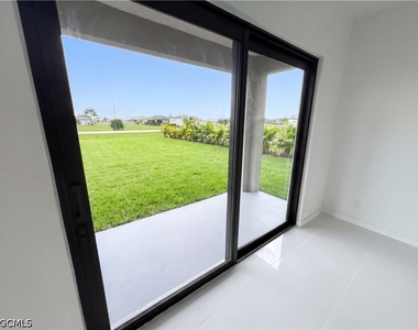 4402 Nw 34th Terrace - Photo Thumbnail 4