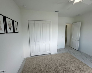 4402 Nw 34th Terrace - Photo Thumbnail 9