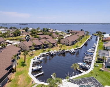 15489 Admiralty Circle - Photo Thumbnail 5