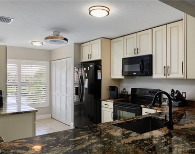 15489 Admiralty Circle - Photo Thumbnail 7