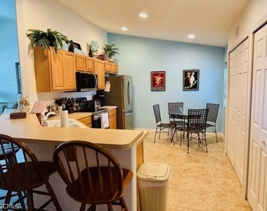 11012 Mill Creek Way - Photo Thumbnail 8