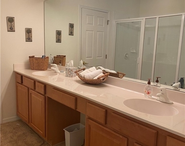 11012 Mill Creek Way - Photo Thumbnail 14