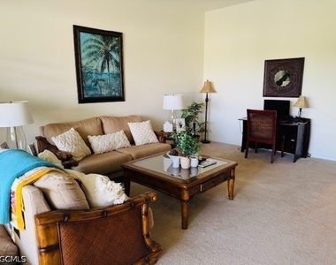 11012 Mill Creek Way - Photo Thumbnail 3