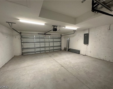 2604 Nw 8th Place - Photo Thumbnail 6