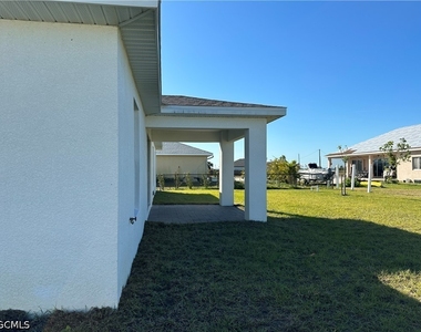 2604 Nw 8th Place - Photo Thumbnail 2