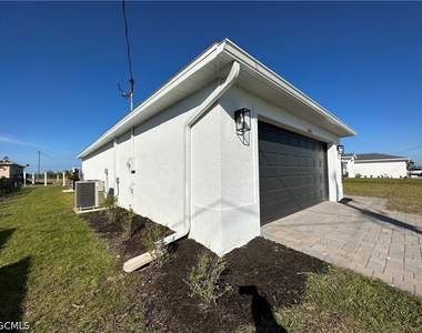 2604 Nw 8th Place - Photo Thumbnail 1