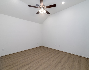 2010 Orchid St - Photo Thumbnail 17