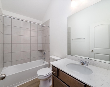 2010 Orchid St - Photo Thumbnail 16