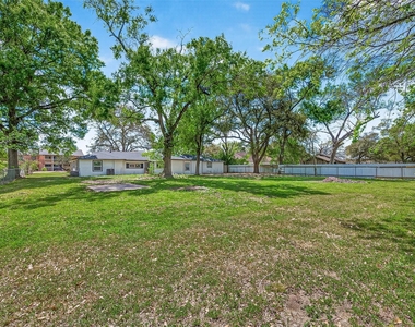815 Brooks Avenue - Photo Thumbnail 44