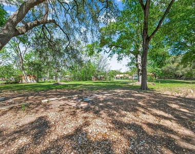 815 Brooks Avenue - Photo Thumbnail 46