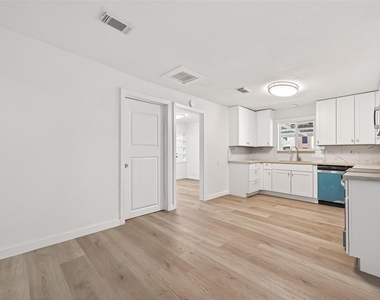 815 Brooks Avenue - Photo Thumbnail 18