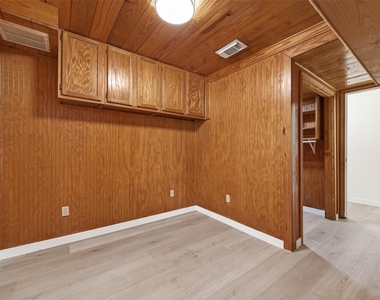 815 Brooks Avenue - Photo Thumbnail 30