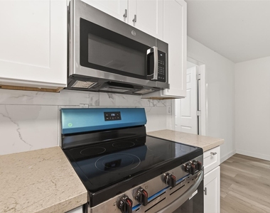 815 Brooks Avenue - Photo Thumbnail 21