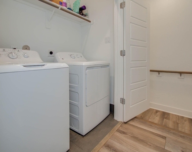 970 Highland Sound Lane - Photo Thumbnail 22