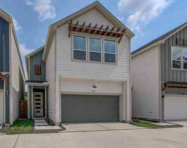 970 Highland Sound Lane - Photo Thumbnail 30