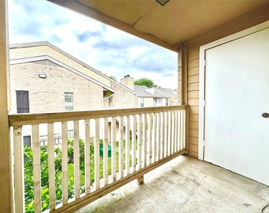 10211 Sugar Branch Drive - Photo Thumbnail 8