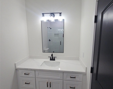 8101 Venus Street - Photo Thumbnail 9