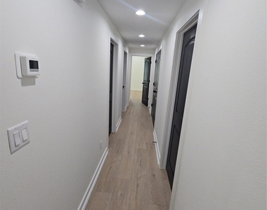 8101 Venus Street - Photo Thumbnail 18