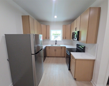 8101 Venus Street - Photo Thumbnail 3