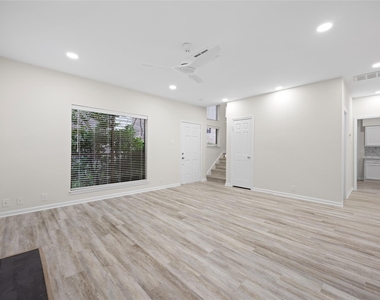 2668 Bering Drive - Photo Thumbnail 6