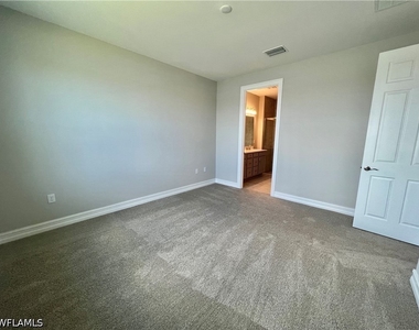 842 Enbrook Loop - Photo Thumbnail 8