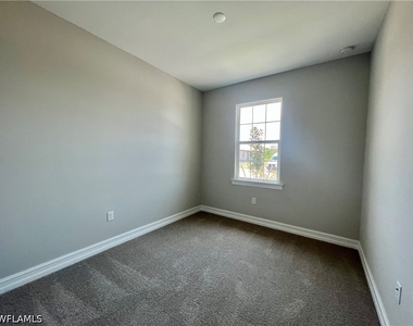 842 Enbrook Loop - Photo Thumbnail 11
