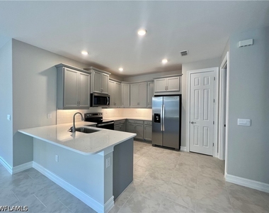 842 Enbrook Loop - Photo Thumbnail 5