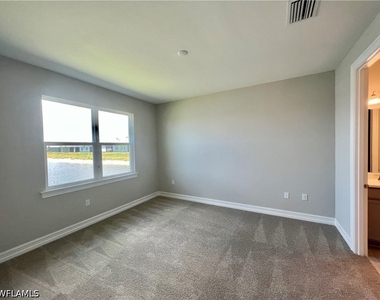 842 Enbrook Loop - Photo Thumbnail 7