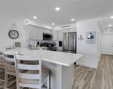 25850 Hickory Boulevard - Photo Thumbnail 7