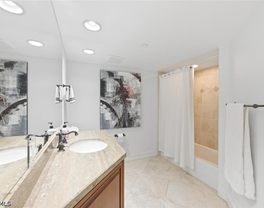 4751 Gulf Shore Boulevard N - Photo Thumbnail 23