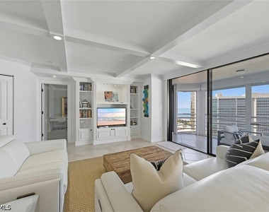 4751 Gulf Shore Boulevard N - Photo Thumbnail 5
