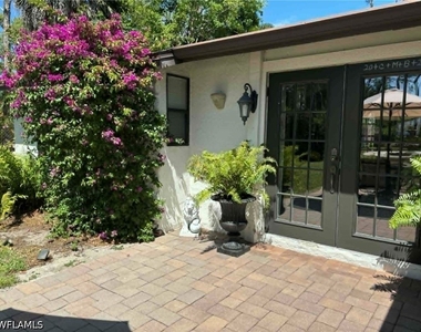 1156 Oakes Boulevard - Photo Thumbnail 5