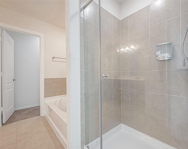 223 Sintra Lake Way - Photo Thumbnail 21