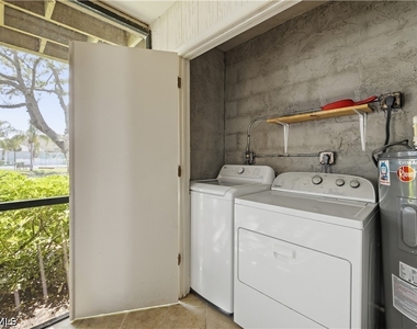 28161 Pine Haven Way - Photo Thumbnail 7