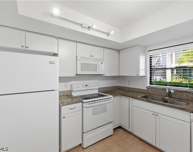 28161 Pine Haven Way - Photo Thumbnail 12