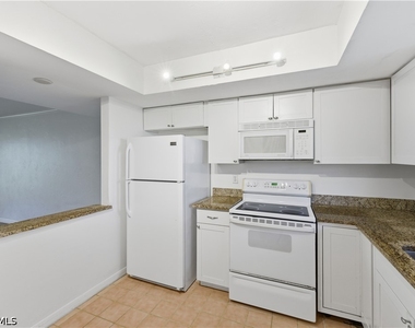 28161 Pine Haven Way - Photo Thumbnail 2