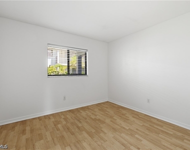 28161 Pine Haven Way - Photo Thumbnail 17