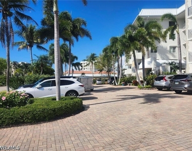 3000 Gulf Shore Boulevard N - Photo Thumbnail 26