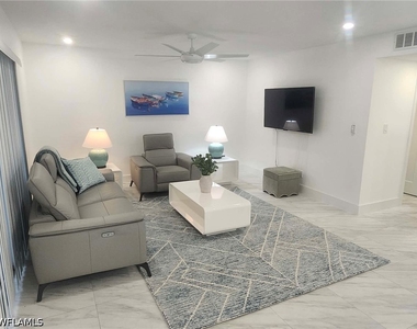 3000 Gulf Shore Boulevard N - Photo Thumbnail 8