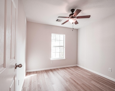 6227 Lovage Avenue - Photo Thumbnail 21