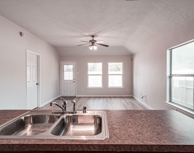 6227 Lovage Avenue - Photo Thumbnail 12