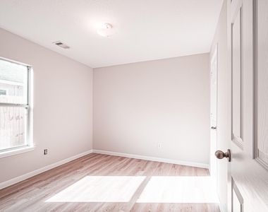 6227 Lovage Avenue - Photo Thumbnail 23