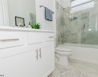 5938 Berwick Lane - Photo Thumbnail 11
