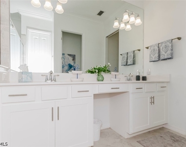 5938 Berwick Lane - Photo Thumbnail 5