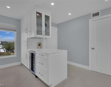 991 N Barfield Drive - Photo Thumbnail 8