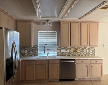 3526 Glenhill Drive - Photo Thumbnail 8