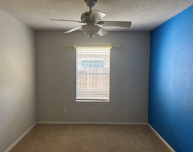 3526 Glenhill Drive - Photo Thumbnail 6