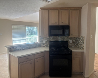 3526 Glenhill Drive - Photo Thumbnail 9